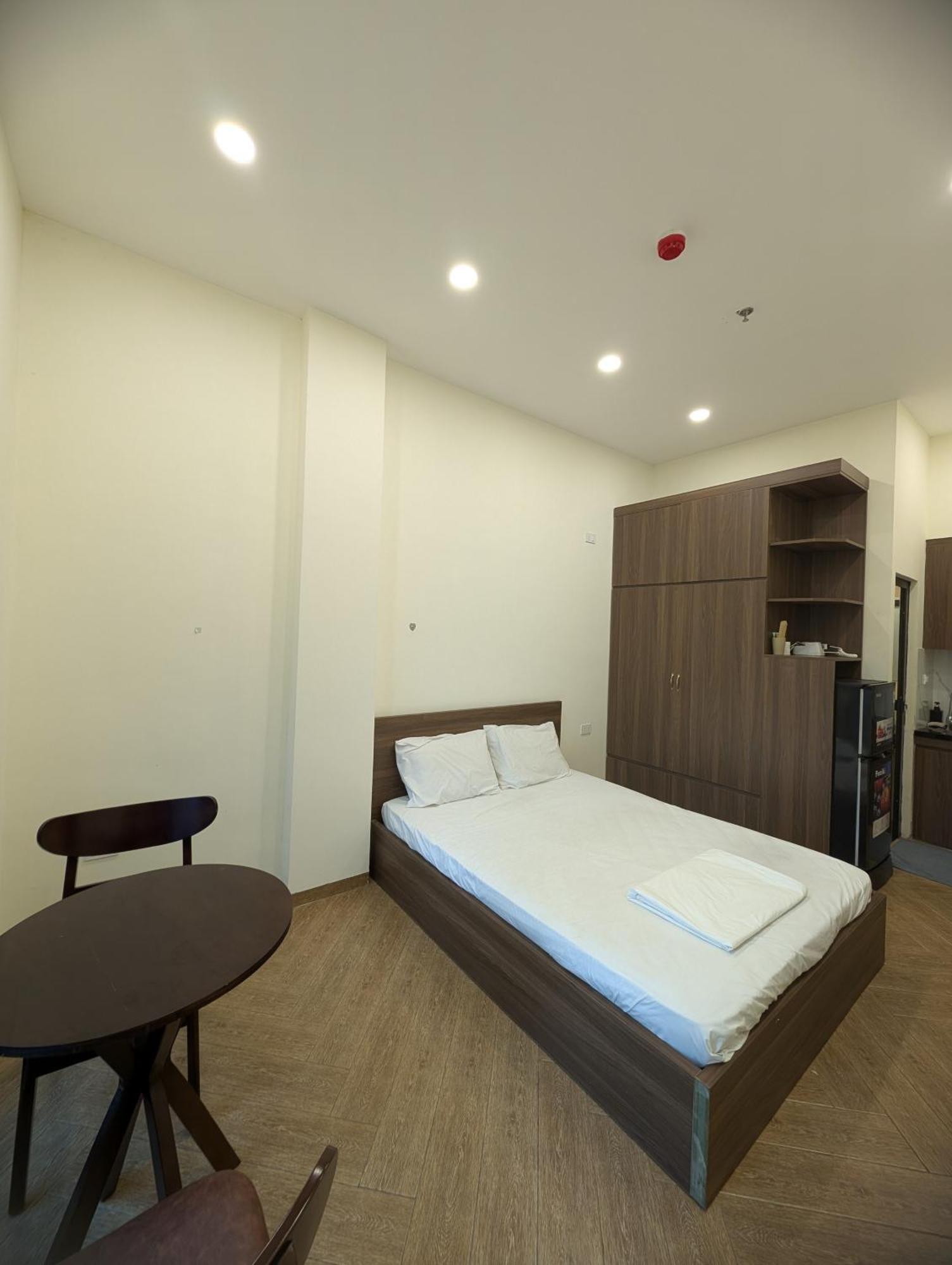 Era Apartment 158 Nguyen Khanh Toan 河内 外观 照片